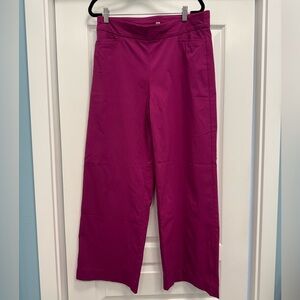 Women's Chico’s Wide-Leg Stretch Ankle Pants in Magenta, Size 1.5T EUC